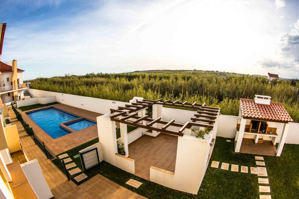 Apartments Baleal: Close To The Sea + Pool Exterior foto